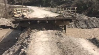 Kar suları, Kastamonu ve Sinopu birbirine bağlayan 4 köprüyü yıktı