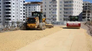 Karaköprüde üst yapı ve yol açma çalışması devam ediyor