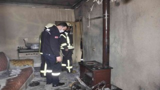 Karamanda evde çıkan yangında 2 çocuk yaralandı