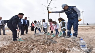 Karatay Belediyesinden ağaç dikme etkinliği