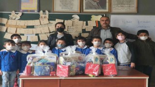 Kardan uçak maketi yaptılar gerçekleri kapılarına geldi