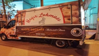 Kartal Belediyesi Kadir Gecesi dolayısıyla vatandaşlara lokma ikram etti