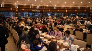 Kartepede çocuklar iftar sofrasında buluştu