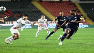 Kasımpaşa Süper Ligde ilk peşinde