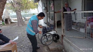 Kaşta ihtiyaç sahibi 10 kişiye tekerlekli sandalye yardımı