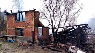 Kastamonuda ev yangını: 12 yaşındaki çocuk hayatını kaybetti