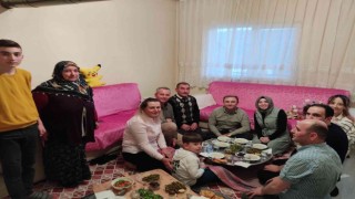 Kaymakam Mutlu vatandaşın iftar sofrasında