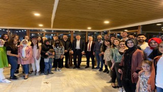 Kaymakam sosyal medyadan gençlerin iftar davetine kayıtsız kalmadı