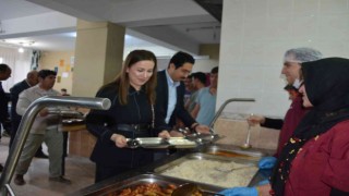 Kaymakam Yıldırım öğrencilerle iftarda bir araya geldi