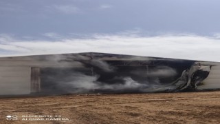 Kaynak kıvılcımından çıkan yangında fabrika kül oldu