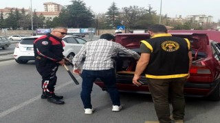 Kayseri polisi oto hırsızlığını önlemek için denetim yaptı