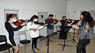 Keman kursuna yoğun ilgi