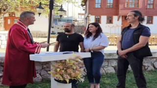 Kıraçın şahitliğini yaptığı devlet sanatçısı Gölcükte dünya evine girdi