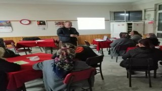 Kırklarelinde bağlarda terbiye ve budama eğitimi verildi