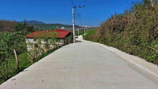 Kırsal mahallelerde beton yol çalışmaları sürüyor