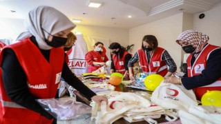 Kızılay gönüllüleri Ramazan bereketini tüm Türkiyeye taşıyor