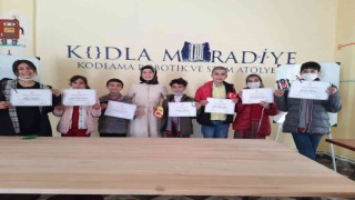 ‘Kodla Muradiye projesini tamamlayan öğrencilere belgeleri verildi