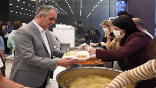 Konyaaltında Ramazan boyunca üniversite öğrencilerine iftar