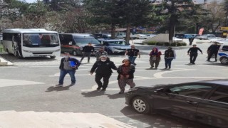 Konyada uyuşturucu ticareti yapan 2 şüpheli tutuklandı