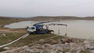 KOSKİ Hatunsaray Göletinde taşkın riskine karşı su tahliyesi yapıyor