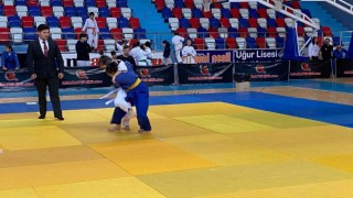 Küçükler Judo Grup Birinciliği müsabakaları başladı