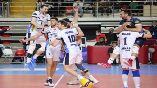 Kupa Voleyde şampiyon Arkas Spor oldu