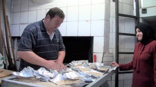 Kütahyada Ramazan ayının vazgeçilmez lezzeti: Tahinli pide