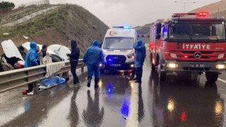 Kuzey Marmara Otoyolunda otomobil yoldan çıktı: 3ü ağır, 4 yaralı