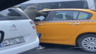 Leventte trafikte yol verme kavgasında ilginç anlar: “Sen askersen ben de vatandaşım”
