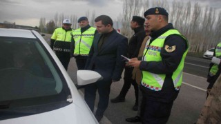 Malazgirtte polis ve jandarmadan Bayramınız Kemerli Olsun uygulaması