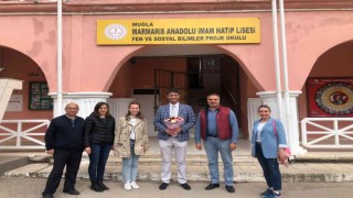 Marmaris Anadolu İmam Hatip Lisesi, deniz kirliliğini önlemek için konferans düzenledi