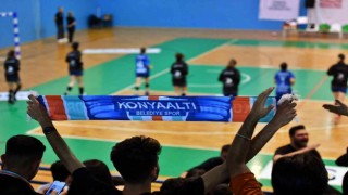 Mavi Kelebekler zirve yarışını sürdürüyor