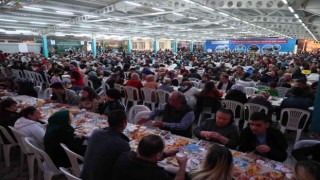 Merkezefendide iftar yemekleri devam ediyor