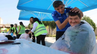 Mersin Erdemlide özel çocuklara bayram tıraşı