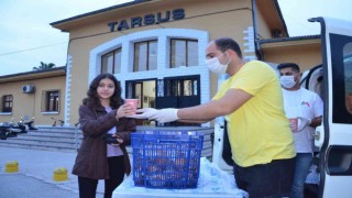 Mersin Otogarında yolcular iftarlarını sıcak çorbayla açıyor