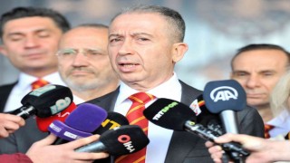 Metin Öztürk listesini teslim etti