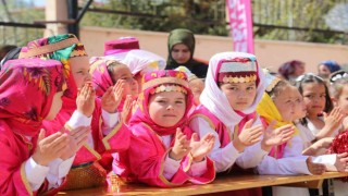 Mezitlide 23 Nisan coşkusu Tepeköyde başladı