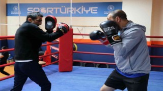 Milli boksör Birol Aygün, gözünü Avrupa Şampiyonasına dikti