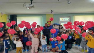 Minik öğrencilere polislerden toplumsal eğitim