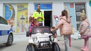 Miniklere eğlenceli trafik eğitimi