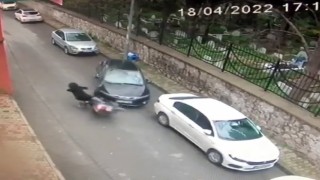 Motosiklet ile otomobil kafa kafaya çarpıştı: 1 yaralı