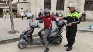 Motosiklet ve motorlu bisiklet sürücülerine trafik güvenliği denetimi