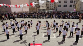 Muşta 23 Nisan Ulusal Egemenlik ve Çocuk Bayramı kutlandı