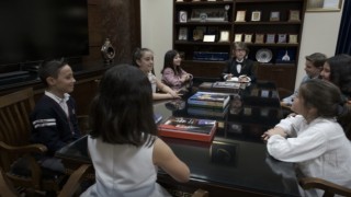 Mustafakemalpaşada tüm yetki çocuklara geçti