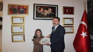 Müzelerin ücretsiz kütüphanelerin açık kalmasını istedi