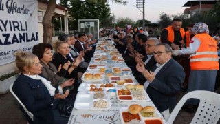 Nazilli Belediyesi iftar sofraları kurmaya devam ediyor