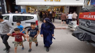 Ne yangın ne duman onları alışverişten vazgeçiremedi
