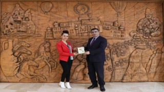 Nevşehir Radyo Mega Genel Yayın Yönetmeni Çallıdan Rektör Aktekine ziyaret