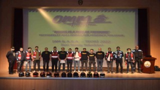 Öğrencilerden motosiklet sürücüleri ve kuryelere ‘Güvenli Sürüş konferansı