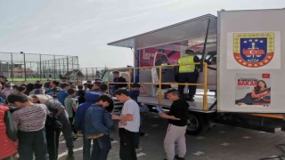 Öğrencilere emniyet kemerinin önemi similasyon araçla anlatıldı